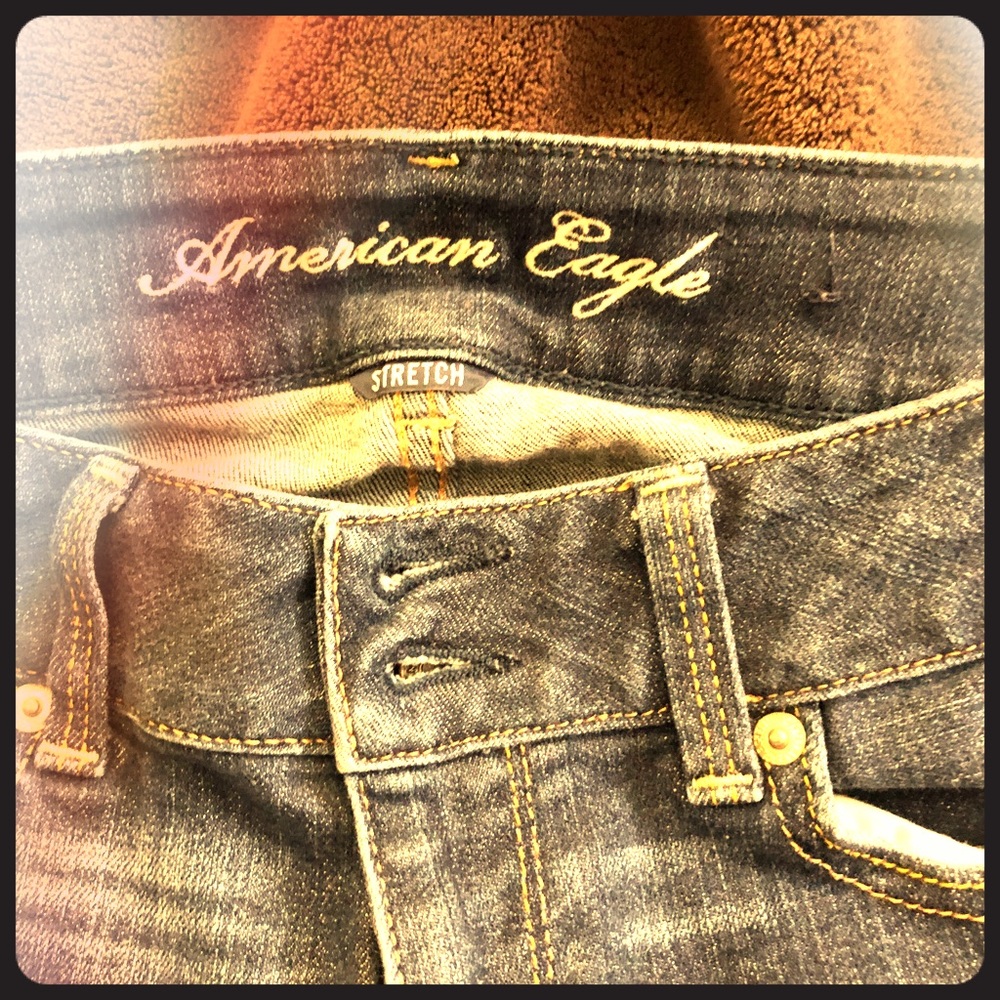 AE Jean Capris